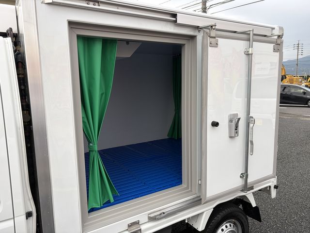CARRY truck 4WD