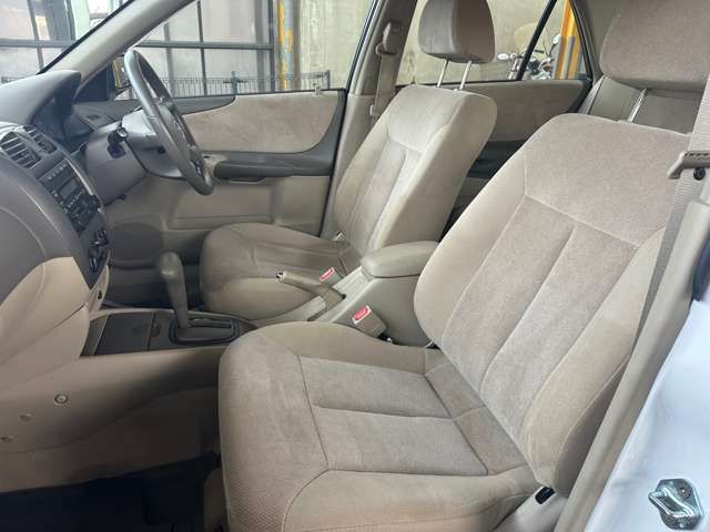 FAMILIA sedan