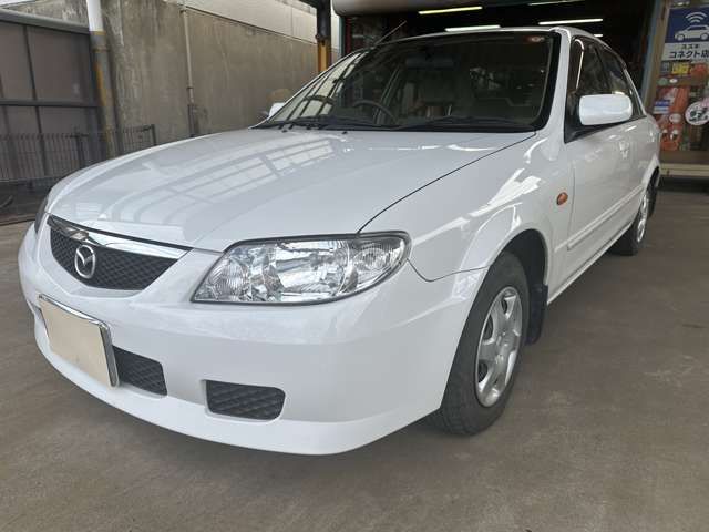 FAMILIA sedan