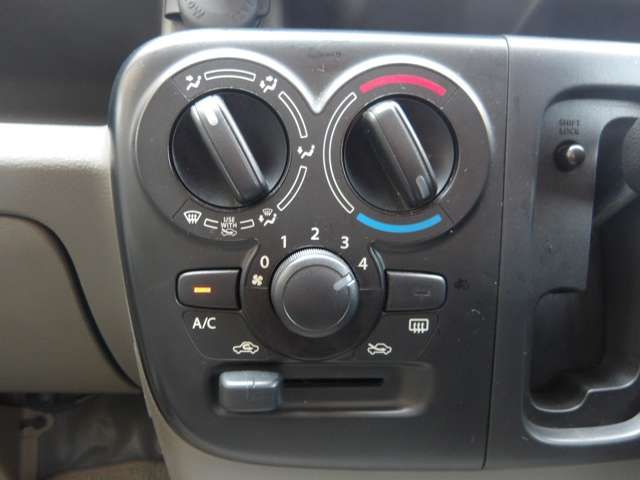 NV100 CLIPPER 4WD