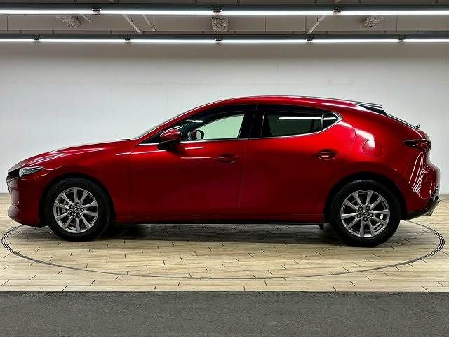 MAZDA3 FASTBACK