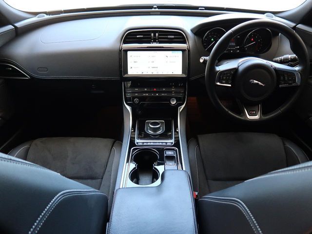 JAGUAR XEseries
