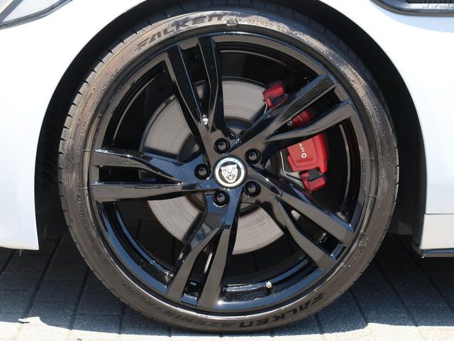 JAGUAR XEseries