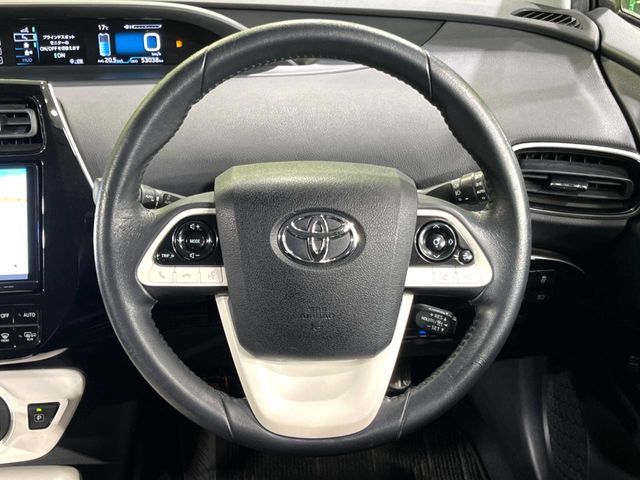 PRIUS 4WD