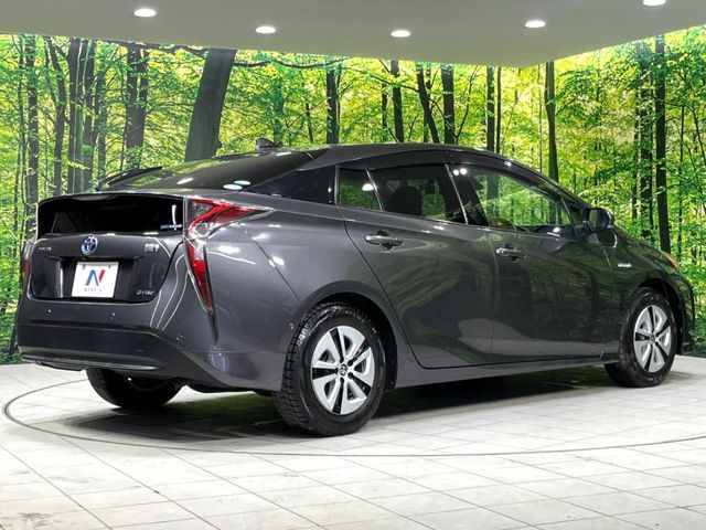 PRIUS 4WD