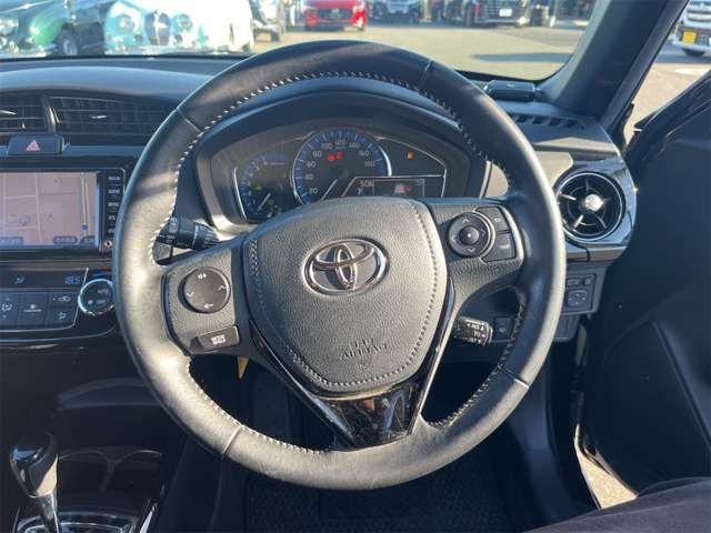 COROLLA AXIO HYBRID