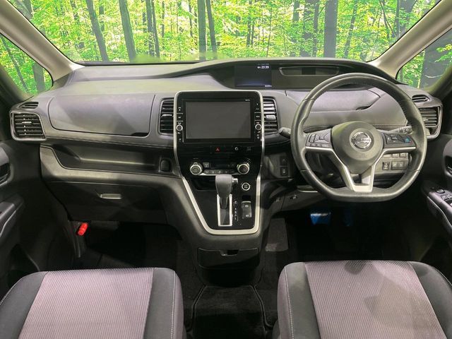 SERENA S-HYBRID 4WD