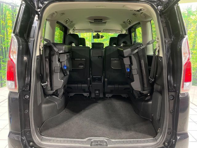 SERENA S-HYBRID 4WD
