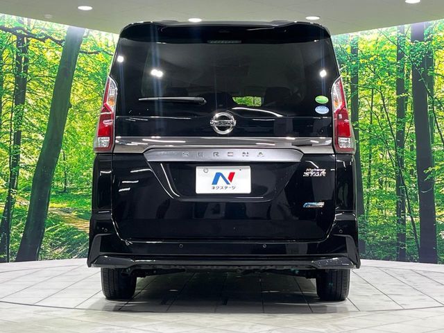 SERENA S-HYBRID 4WD