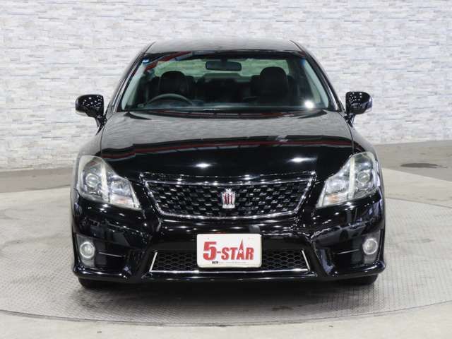CROWN sedan