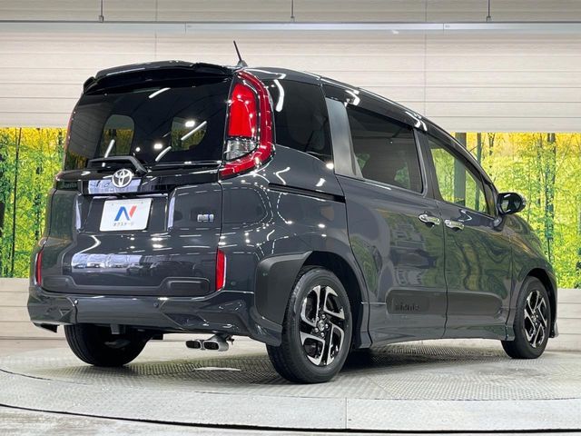 SIENTA HYBRID