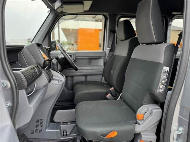 N-VAN