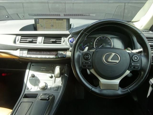 LEXUS CT200h
