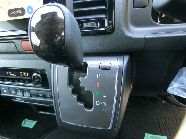 HIACE van 2WD