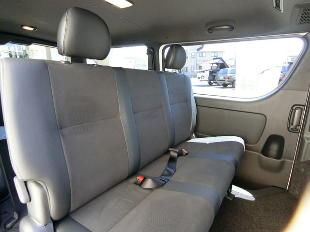 HIACE van 2WD