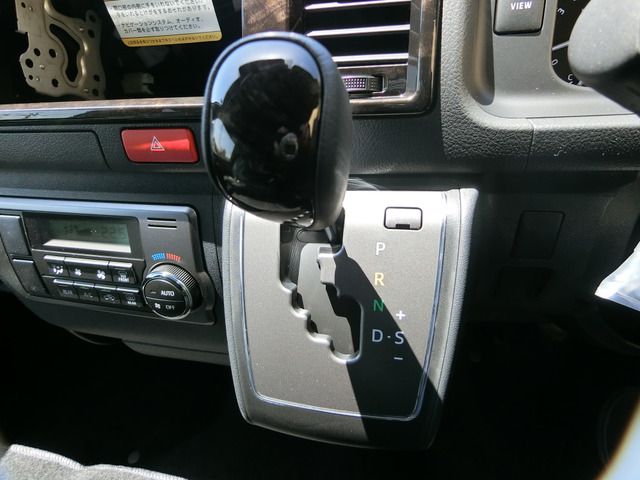 HIACE van 2WD