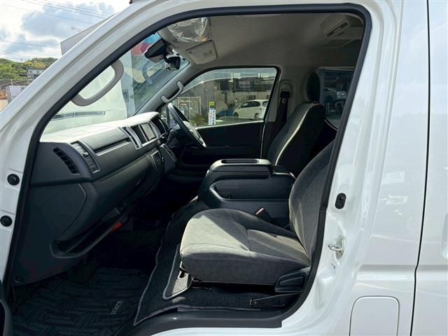 HIACE wagon