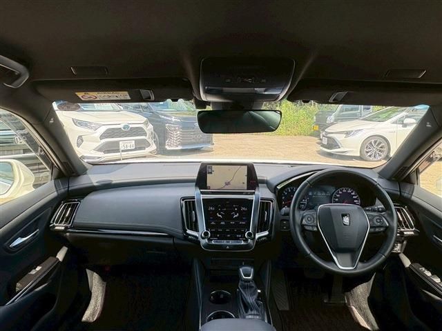 CROWN sedan
