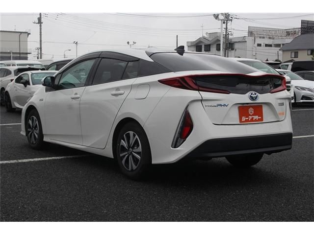 PRIUS PHV