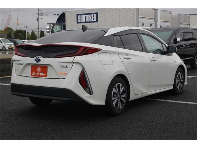 PRIUS PHV