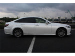 CROWN sedan hybrid