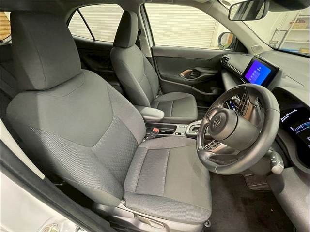 YARIS CROSS