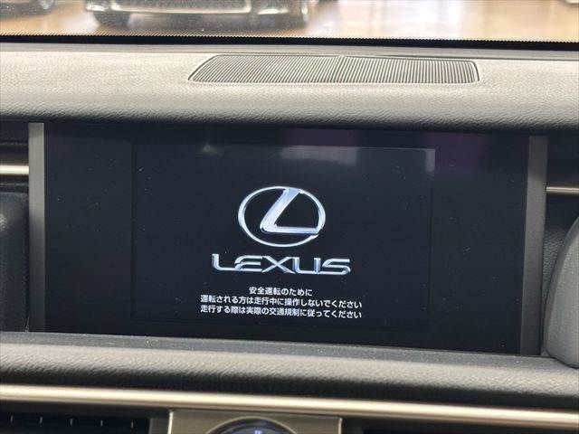 LEXUS IS300h