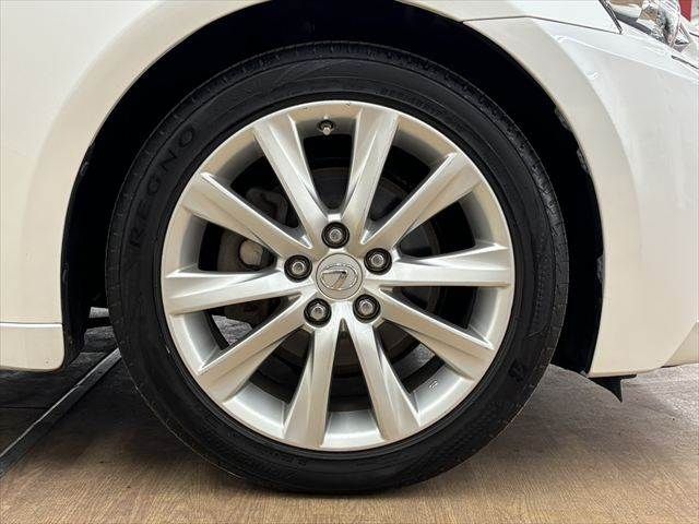 LEXUS IS300h