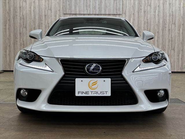 LEXUS IS300h