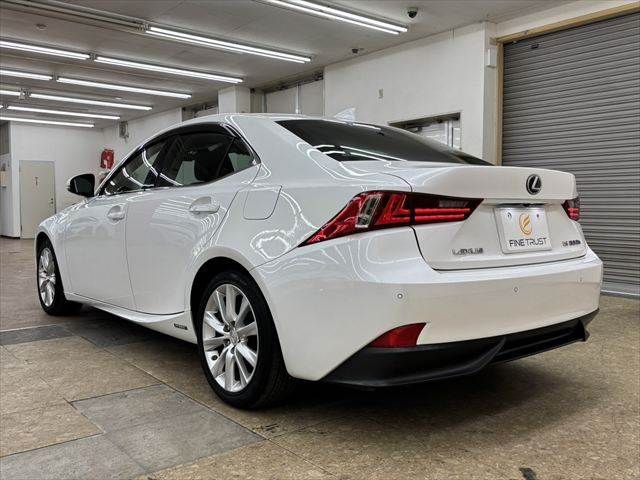 LEXUS IS300h