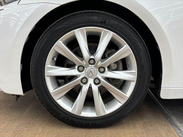 LEXUS IS300h