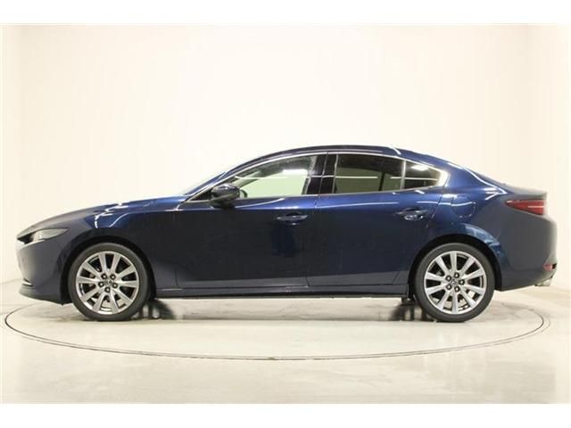 MAZDA3 SEDAN