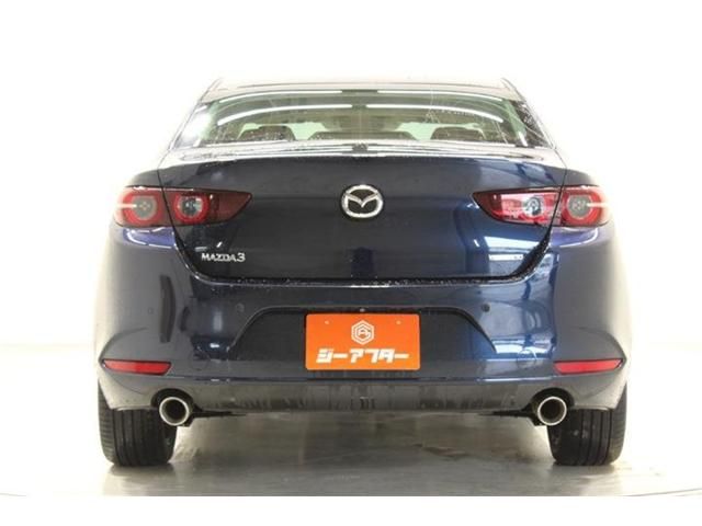 MAZDA3 SEDAN