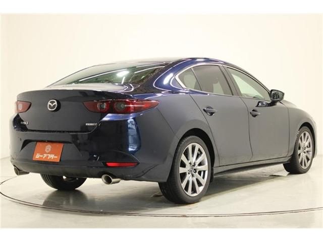 MAZDA3 SEDAN