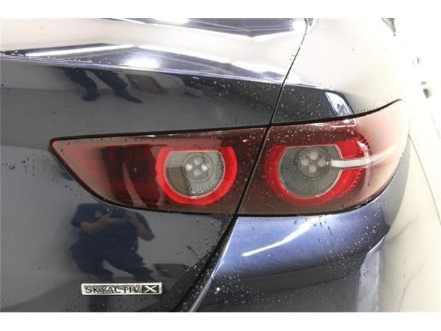 MAZDA3 SEDAN