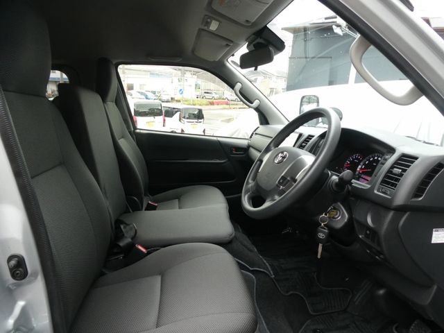 HIACE van 2WD
