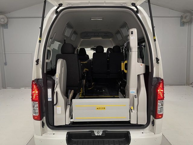 HIACE van 4WD