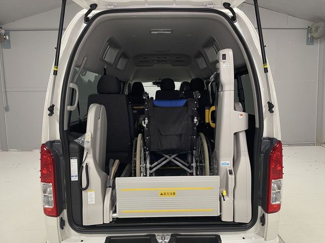 HIACE van 4WD