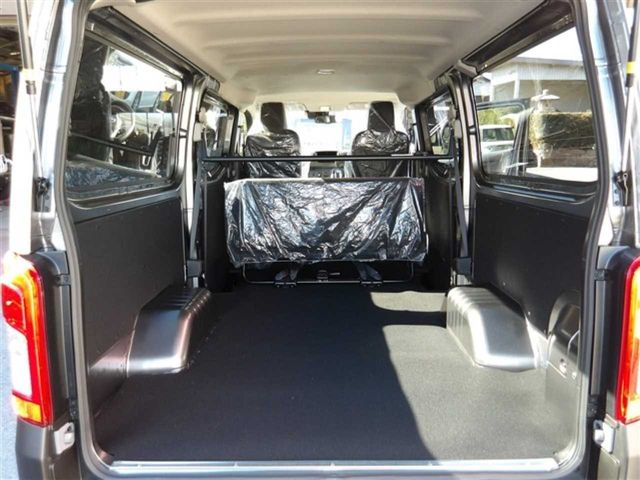 CARAVAN van 2WD