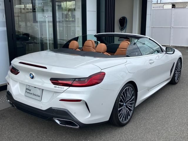 BMW 8series open