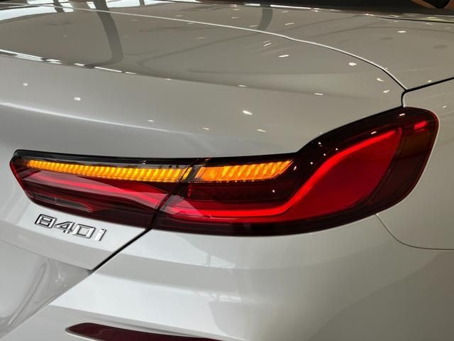 BMW 8series open