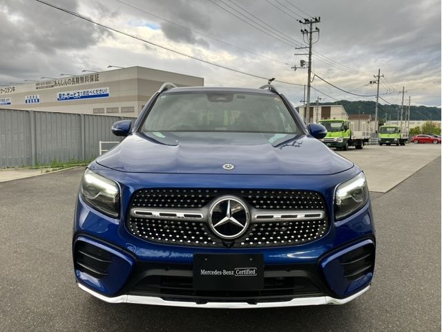 MERCEDES BENZ GLB