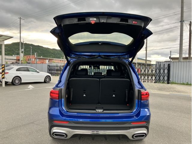 MERCEDES BENZ GLB