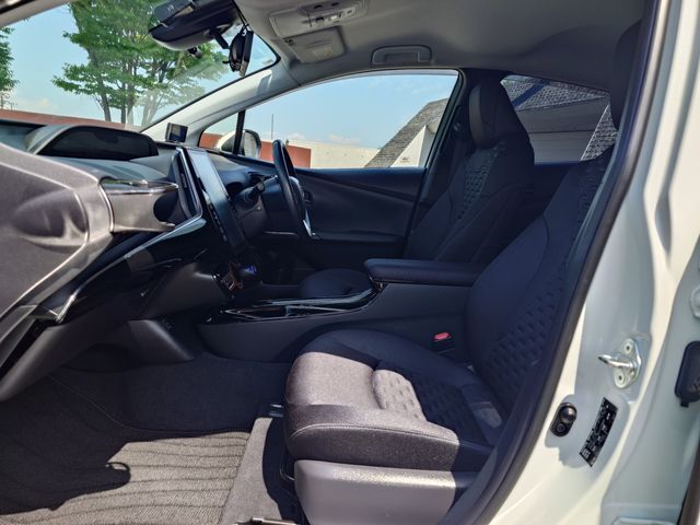 PRIUS PHV