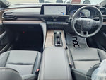 CROWN sedan hybrid