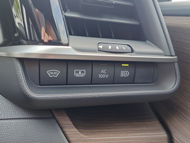 CROWN sedan hybrid