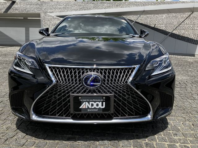 LEXUS LS500h 4WD