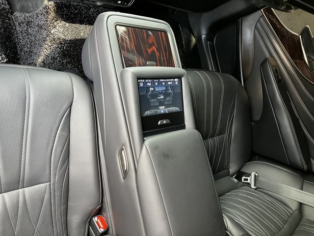 LEXUS LS500h 4WD