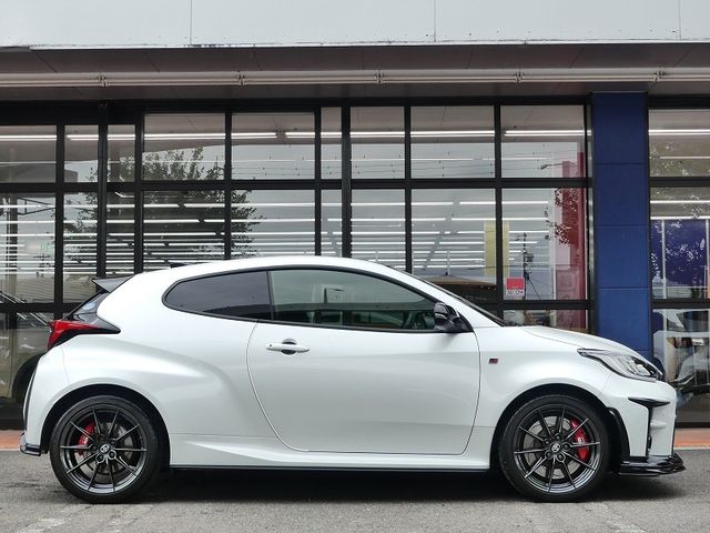 GR YARIS