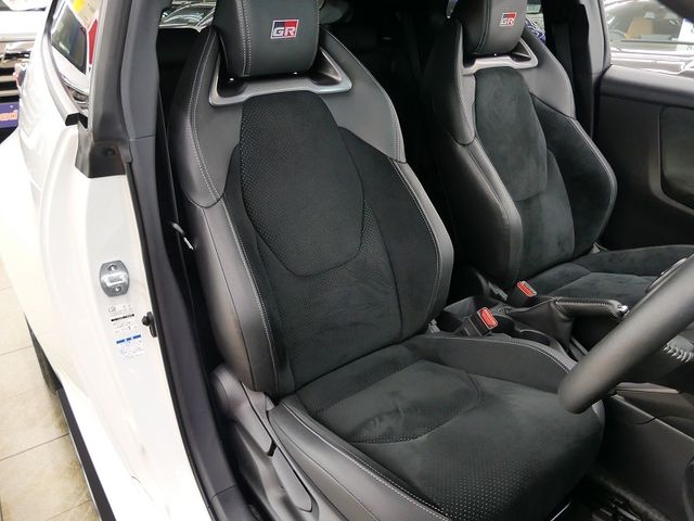 GR YARIS